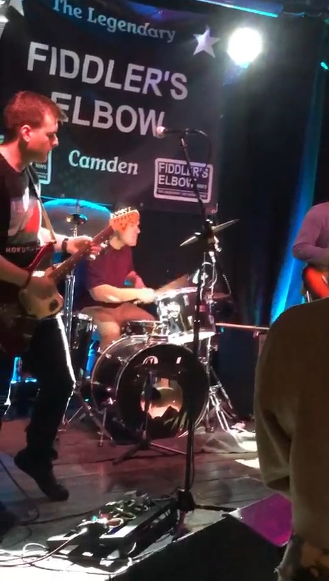 Guillaume à la batterie — Fiddler's Elbow, Camden